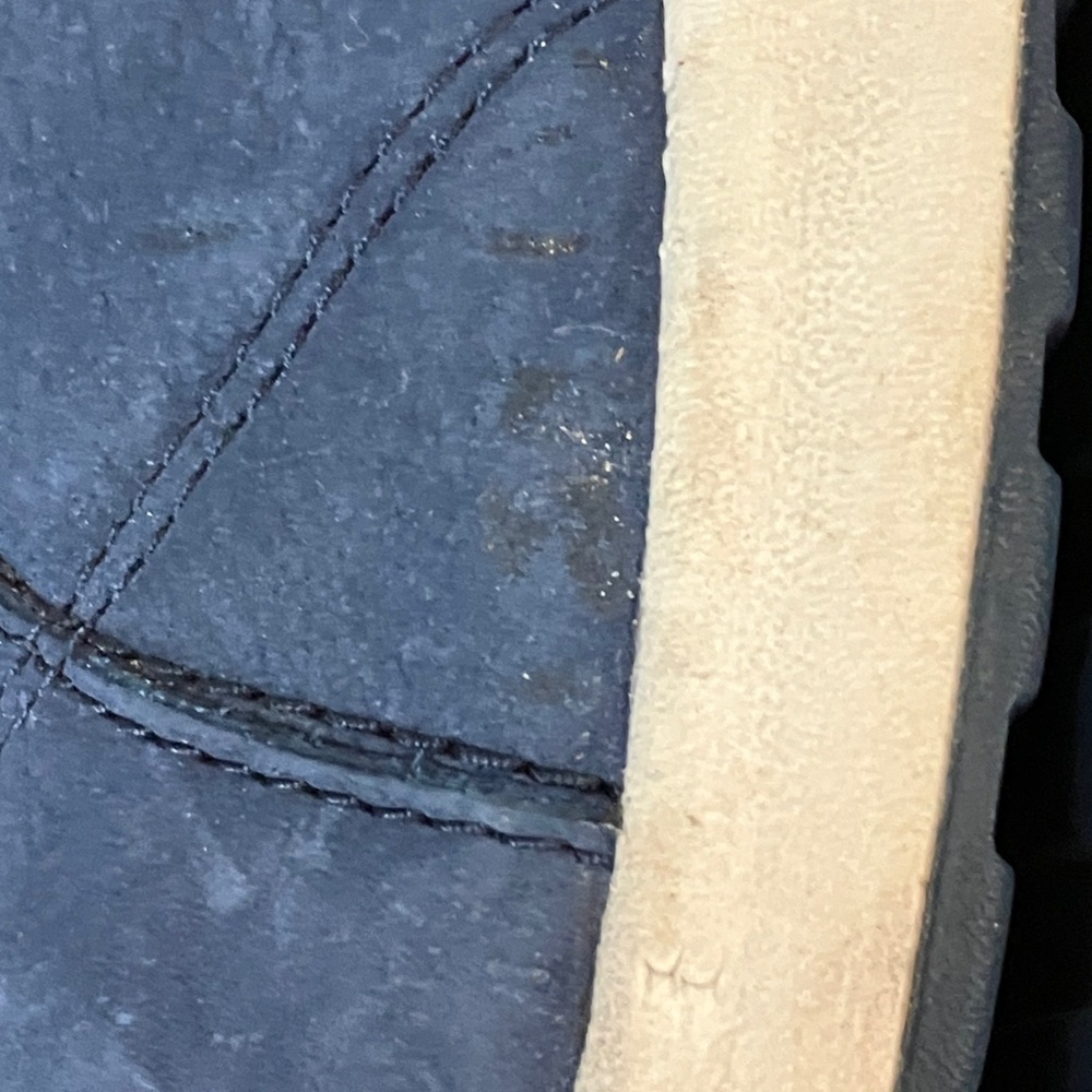 wm’s size 11 Clarks unstructured Dark Blue suede / leather Sneakers cushy soles - Picture 13 of 15